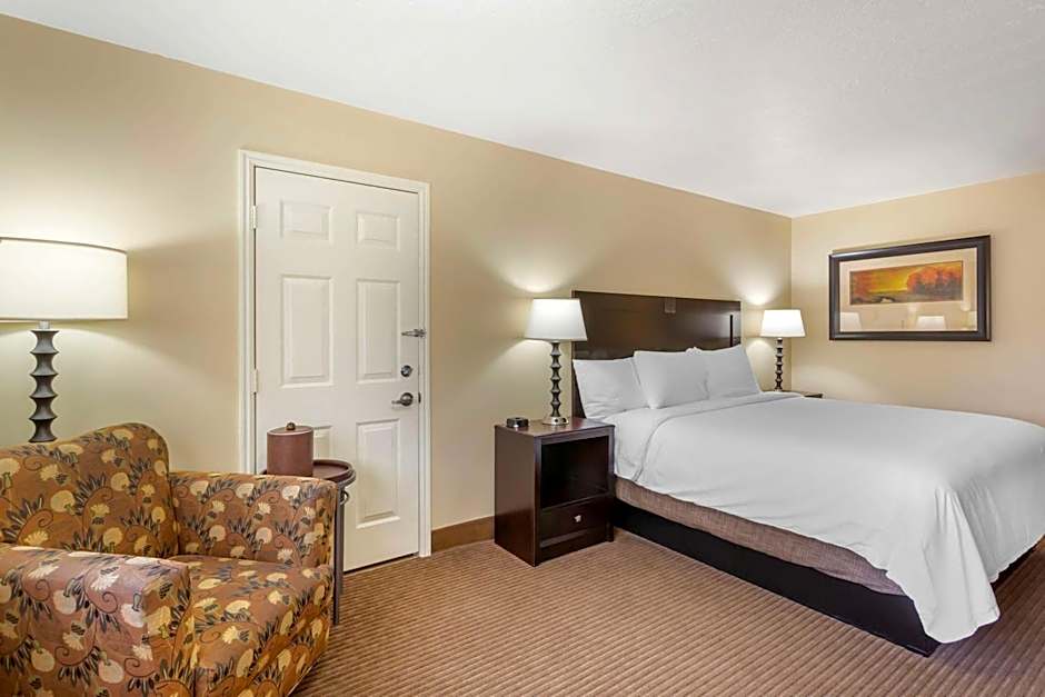 Best Western PLUS Cotton Tree Inn
