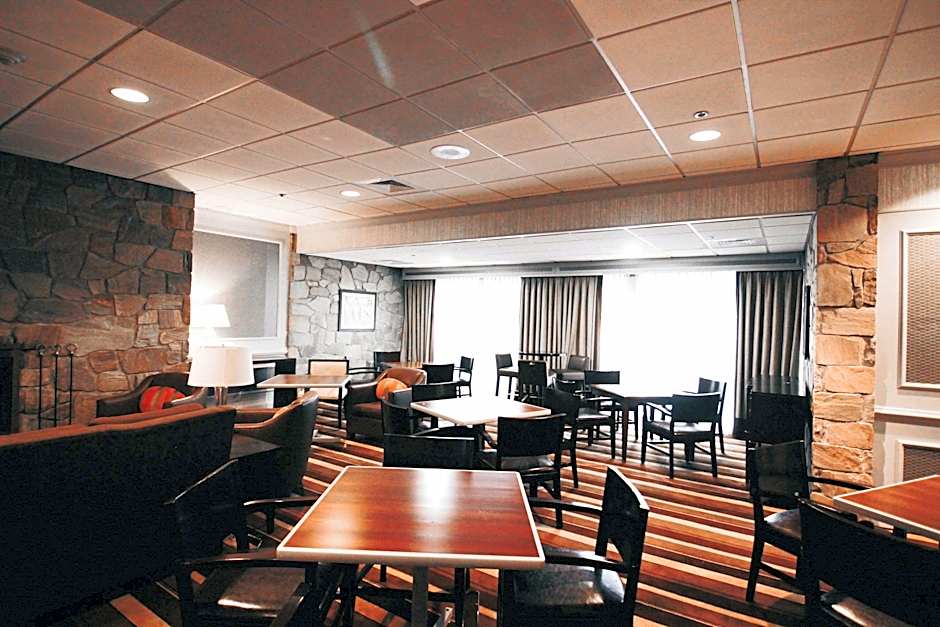 Wyndham Providence Airport
