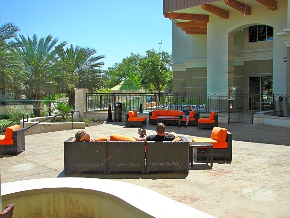 wyndham-garden-san-antonio-riverwalk-museum-reach