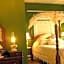 Hassinger Daniels Mansion Bed and Breakfast