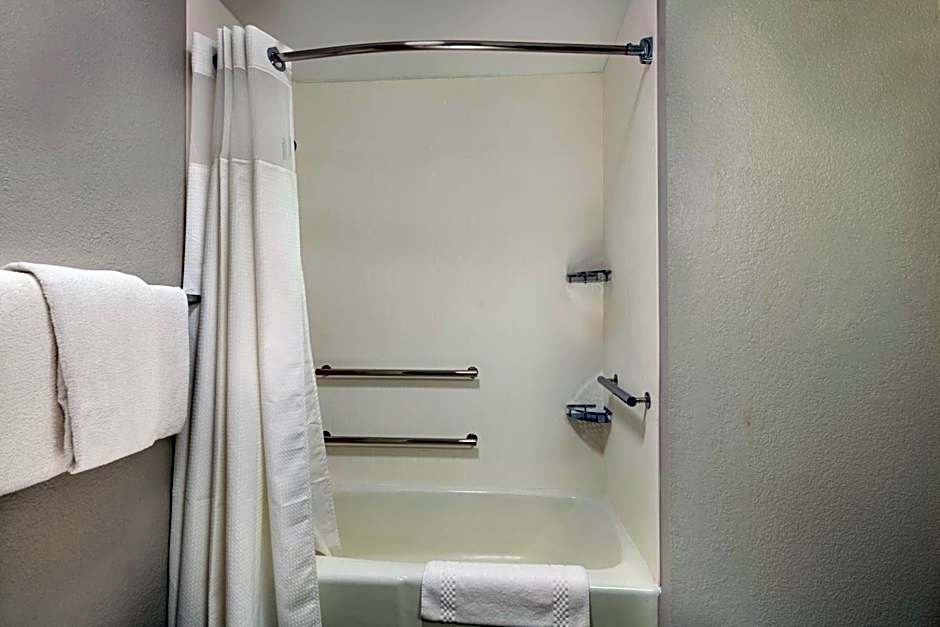 Courtyard by Marriott Dallas Plano Parkway at Preston Road