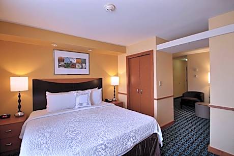 King Suite with Sofa Bed and Adapted Tub - Mobility and Hearing Accessible