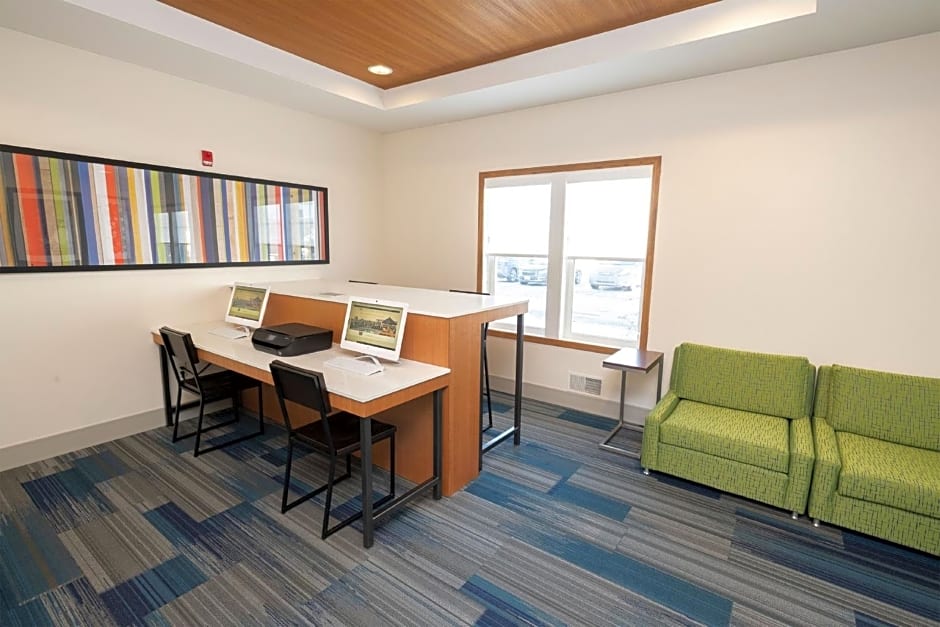 Holiday Inn Express Hotel & Suites Iron Mountain