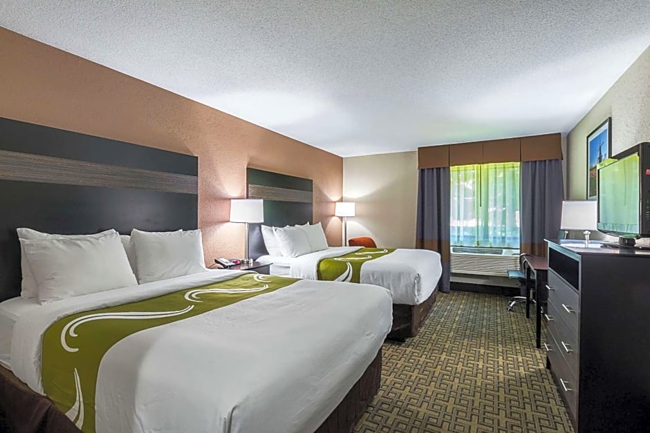 Quality Inn & Suites Holland