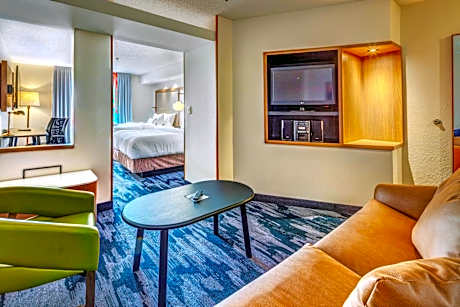 Suite, 2 Queen, Sofa bed
