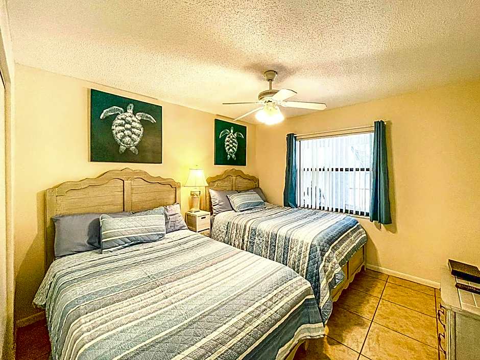 Spacious Shorewalk 2B-2B Condo near Anna Maria Island, Beaches & IMG Academy