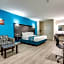 Americas Best Value Inn & Suites Houston at Hwy 6