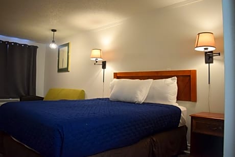 1 King Bed