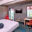 Aloft New York LaGuardia Airport