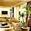 Queens Suite Hotel