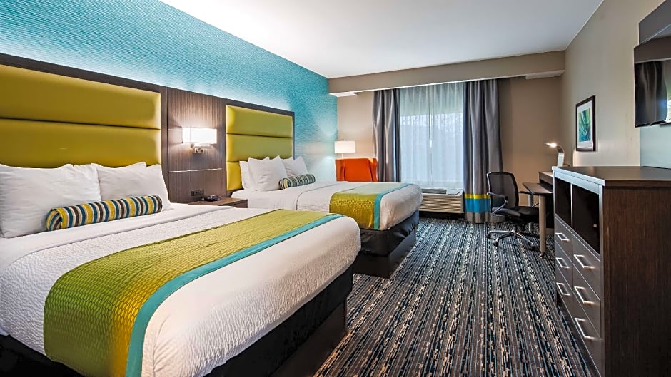 Best Western Plus Pasadena Inn & Suites