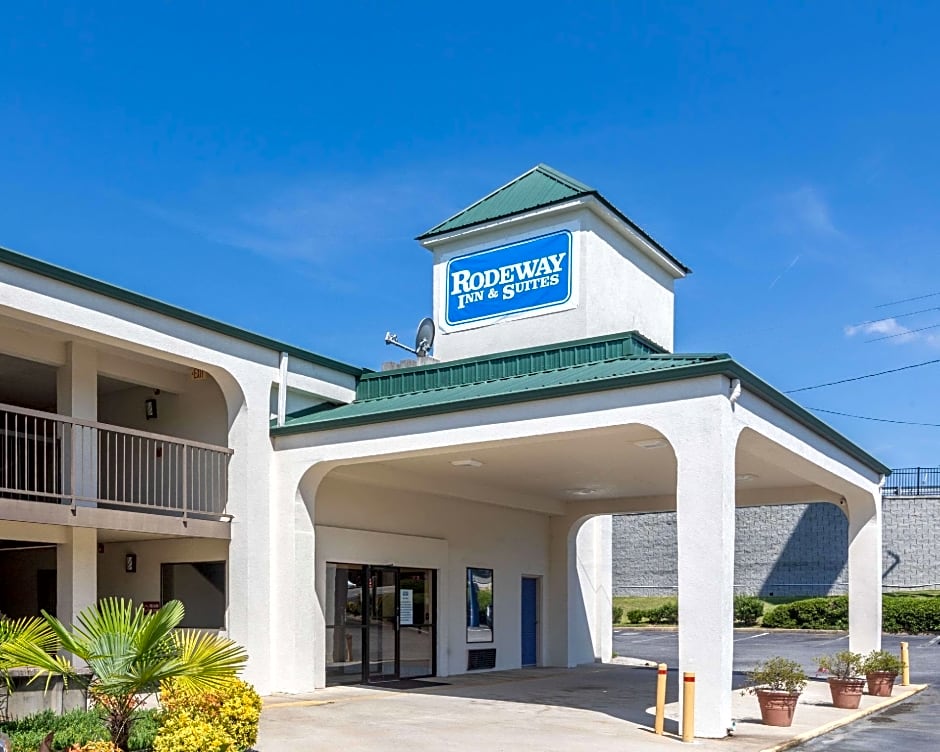 Rodeway Inn & Suites