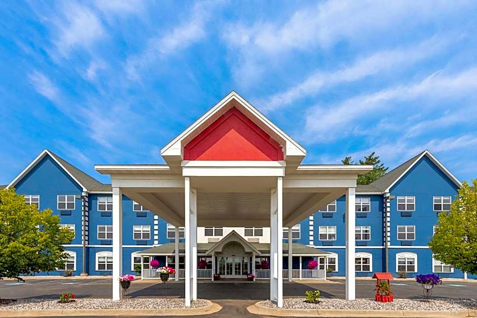 AmericInn by Wyndham Iron Mountain