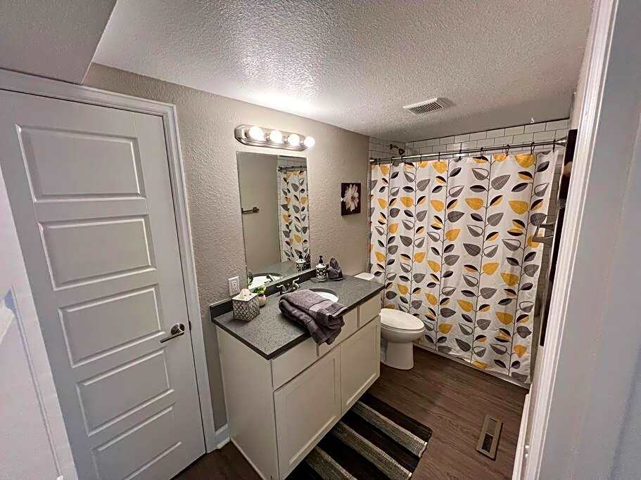 Spacious Westminster 2bd/1ba