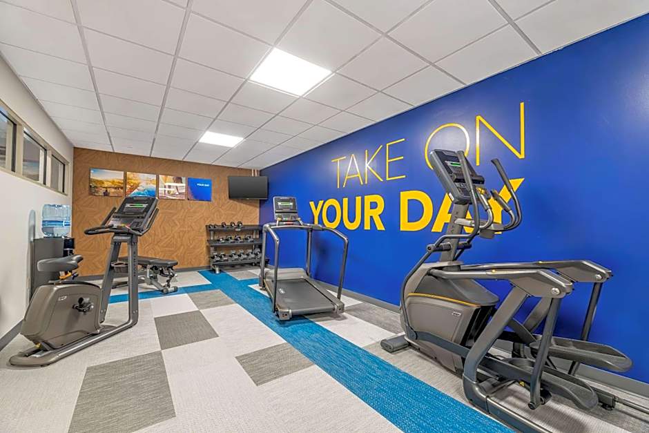 Comfort Inn & Suites Madison East - Monona
