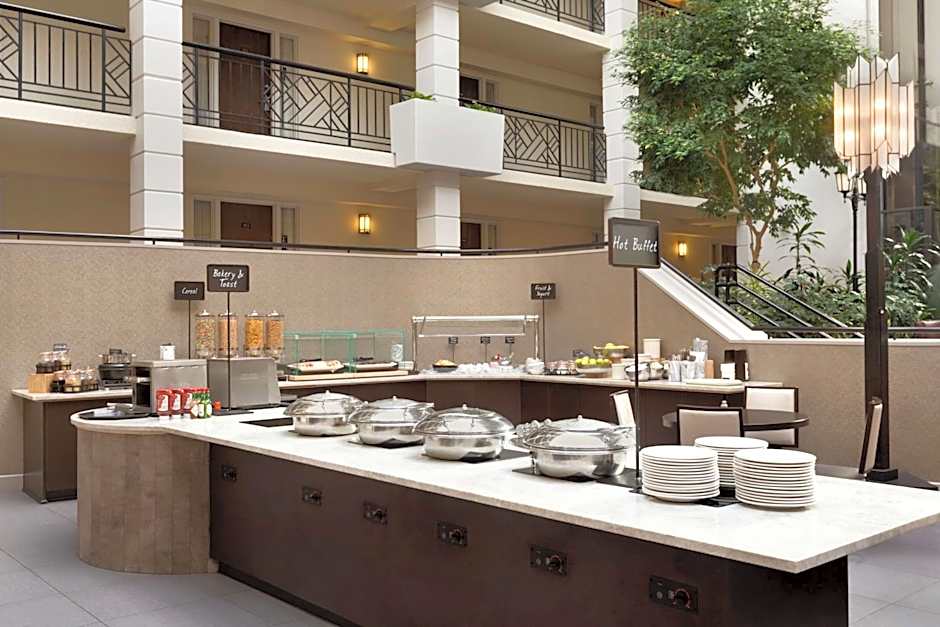 Embassy Suites By Hilton Hotel Piscataway-Somerset