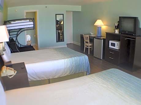 Double Room with Bunk Bed - Gulf Side
