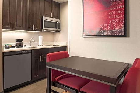 2Queen Hearing Accessible Suite Nonsmoking