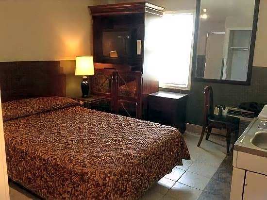 New Sea Breeze Motel