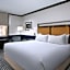 Hilton Orrington / Evanston