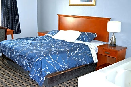 One King Bed Jacuzzi Suite Non-Smoking