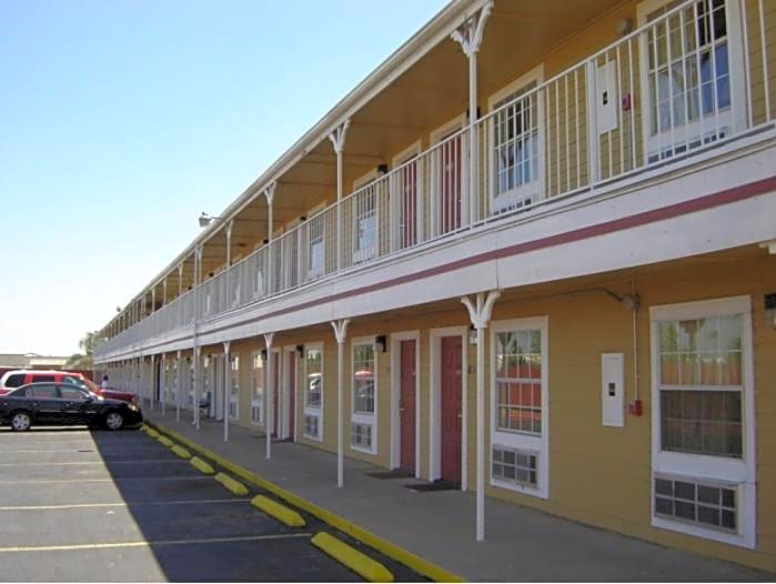 Victorian Inn Midland