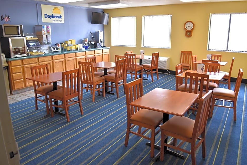 Days Inn by Wyndham Grand Island