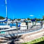 Waterfront Room, Heated Pool, Tiki Bar & Grill