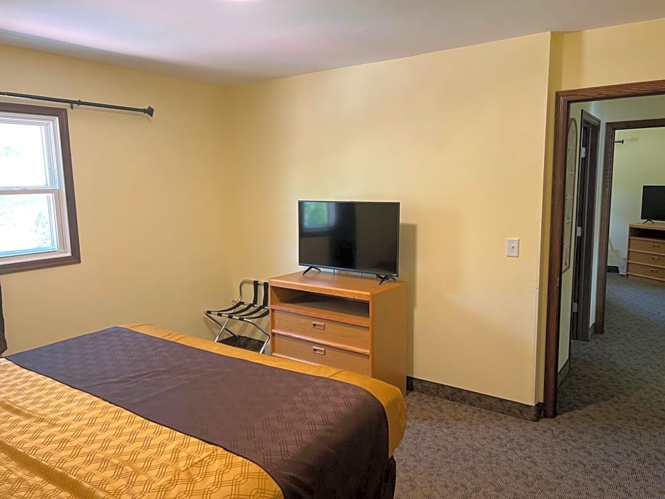 All Star Inn & Suites