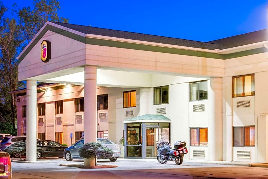 Super 8 by Wyndham Port Clinton