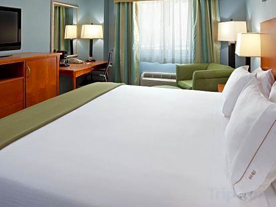 Holiday Inn Express Laguardia Airport