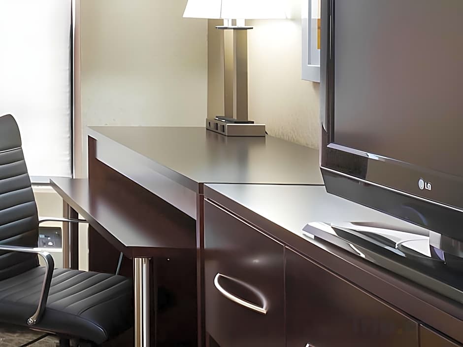 Holiday Inn Express & Suites Burlington - Mount Holly