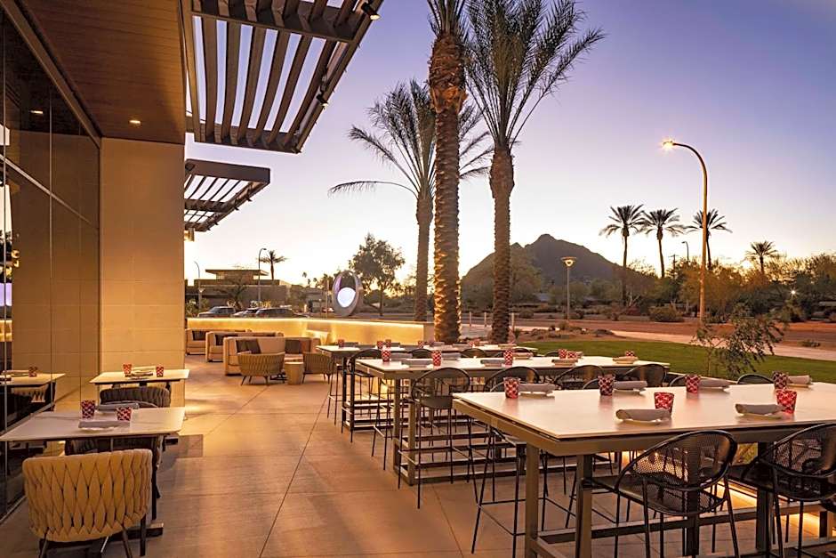 Caesars Republic Scottsdale, a Hilton Hotel