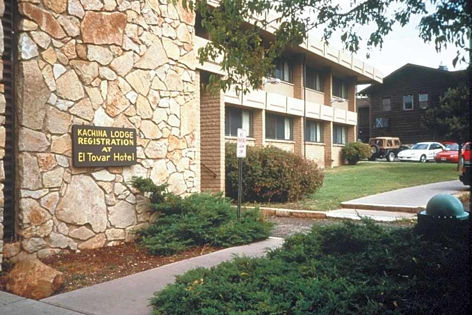 Kachina Lodge - Inside the Park