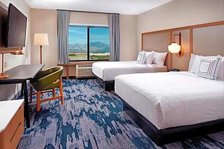 Queen Room with Two Queen Beds - Hearing Accessible