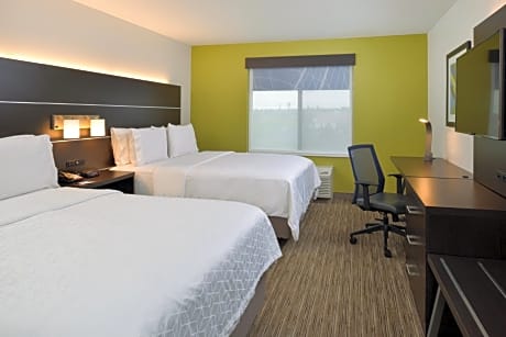 Standard Queen Room with Two Queen Beds - Extra Floor Space