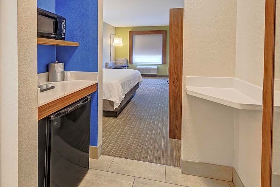 Holiday Inn Express Hotel & Suites Clarksville