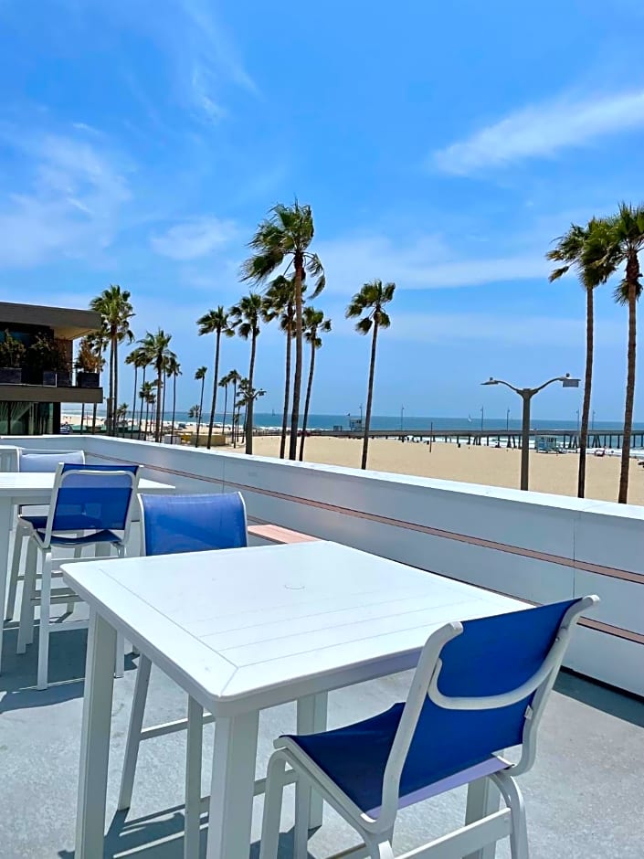 Venice on the Beach Hotel