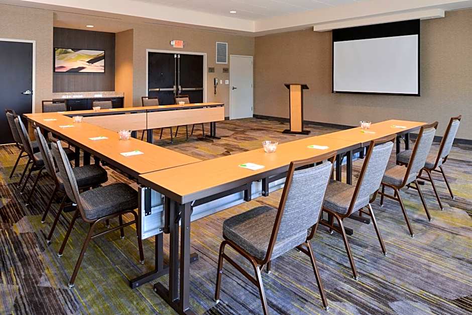 Courtyard by Marriott St. Louis St. Peters
