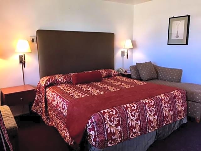 Maple Inn and Suites Los Banos