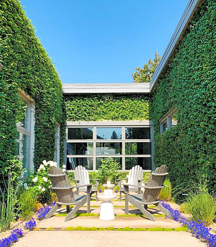 R Inn Napa