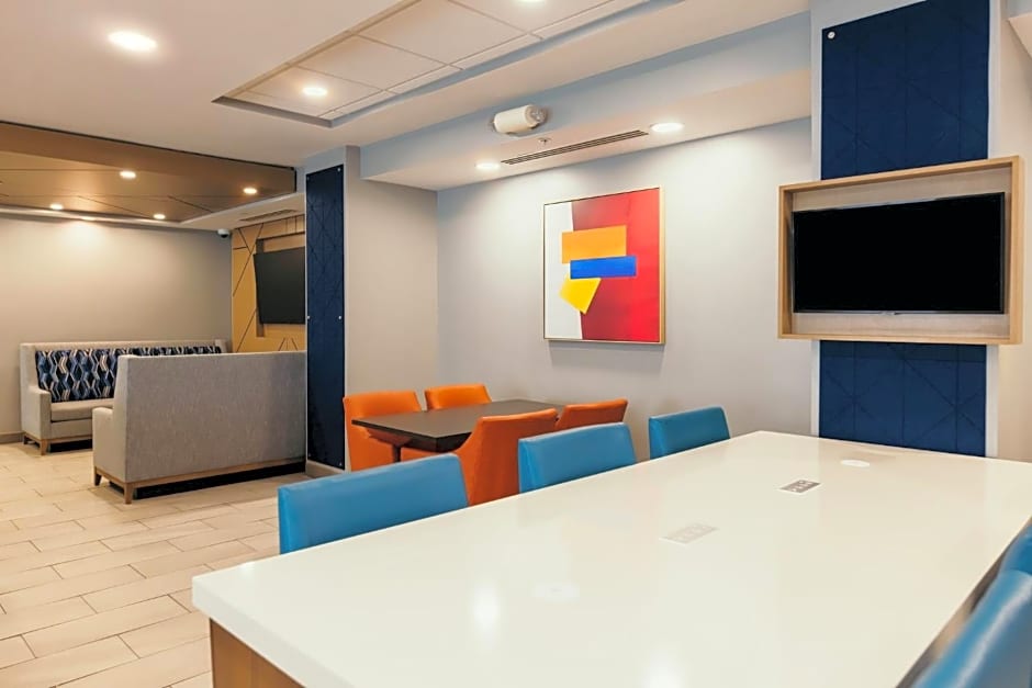 Holiday Inn Express And Suites Urbandale Des Moines