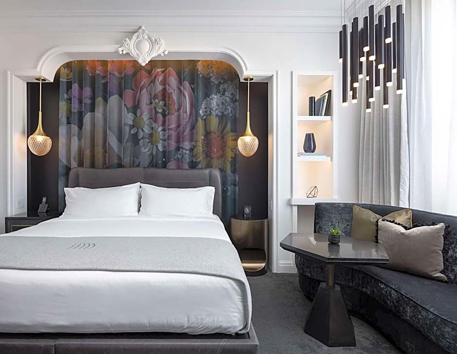 Daxton Hotel Birmingham, Curio Collection by Hilton