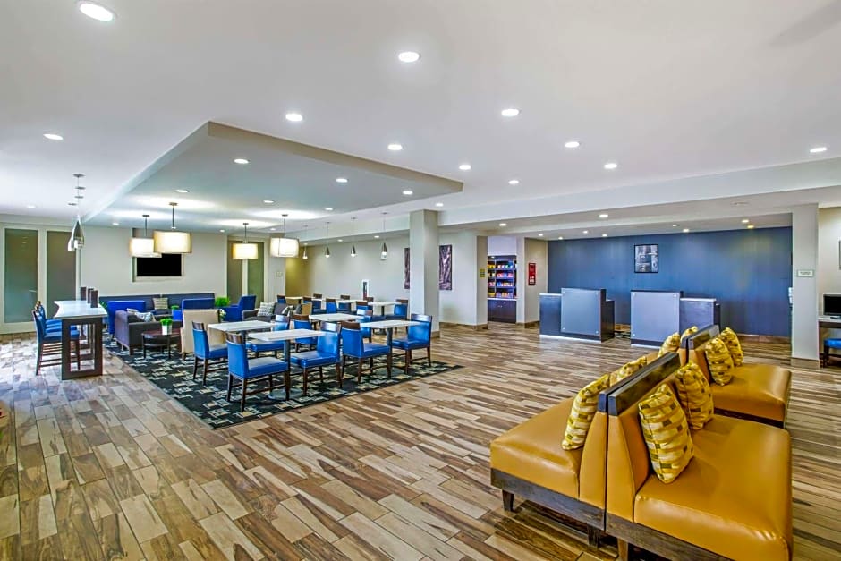 La Quinta Inn & Suites by Wyndham Karnes City