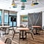 Beachside Hotel and Suites