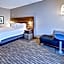 Holiday Inn Express Hotel & Suites Clarksville