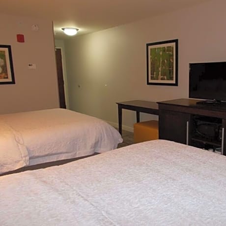 Queen Room with Two Queen Beds (4 Adults)