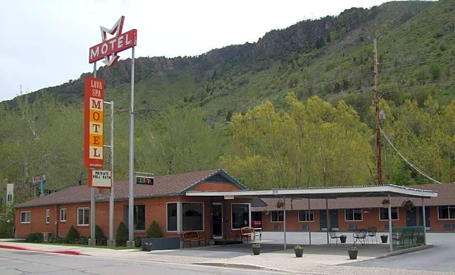 Lava Spa Motel & RV