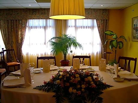 Hotel Yamaguchi - Alojamientos en SANGUESA