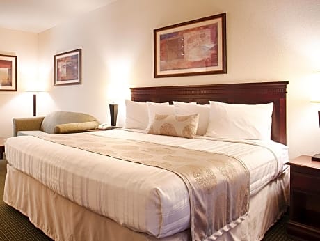 King Room with Spa Bath - Non-Smoking
